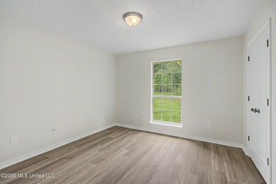 Welcome to your own private retreat in the highly desirable - photo 22