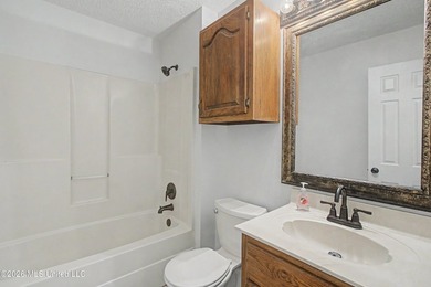Welcome to your own private retreat in the highly desirable - photo 26