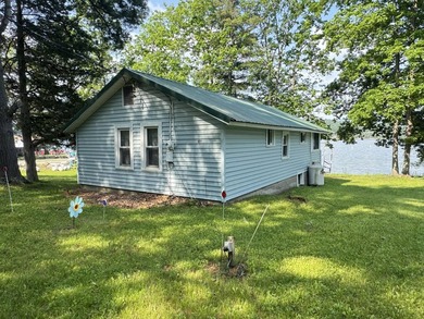 Looking for your summer getaway? This charming 3 bedroom, 1 bath - photo 27