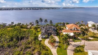 Stunning waterfront estate set on 2.24 acres in the heart of - photo 40
