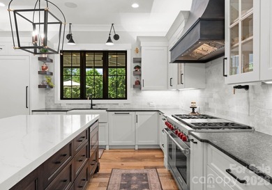 Masterfully Crafted 7,934 SF Home on 10.9 Waterfront Acres with - photo 4
