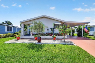 Welcome to this beautifully maintained and move-in ready - photo 1