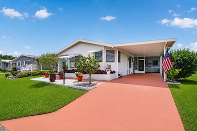 Welcome to this beautifully maintained and move-in ready - photo 2