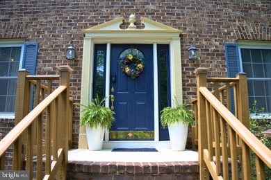 Move right into this beautifully updated 4-bedroom, 2.5-bath - photo 3
