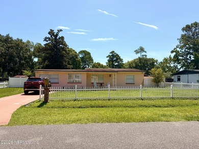 Exceptional opportunity to own a versatile 3-bedroom, 3-bath - photo 1