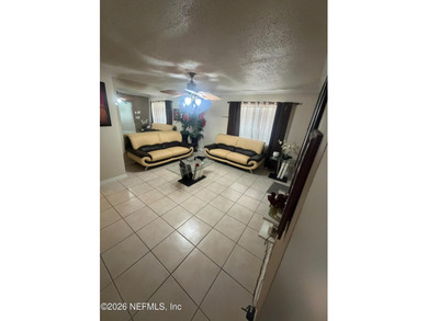 Exceptional opportunity to own a versatile 3-bedroom, 3-bath - photo 5