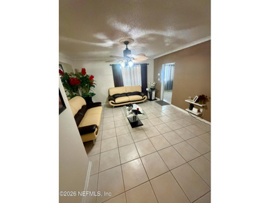 Exceptional opportunity to own a versatile 3-bedroom, 3-bath - photo 6
