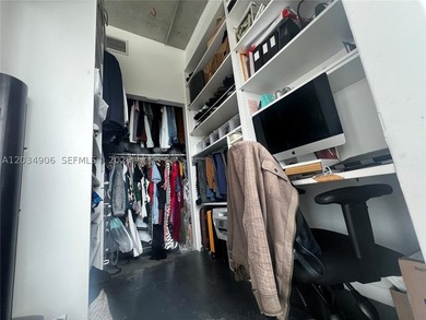 **ONLY FOR INVESTORS-UNIT IS RENTED**LENDER-APPROVED1BD/1BA loft - photo 24