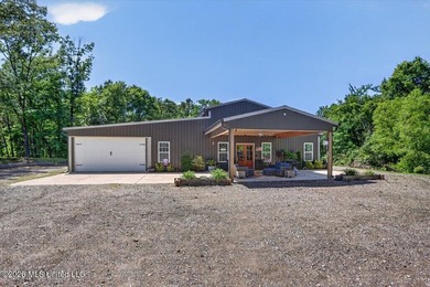 Welcome to this stunning 4 bedroom, 3 bathroom barndominium - photo 2
