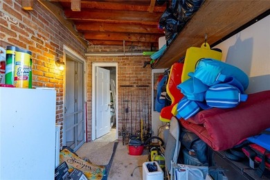 Nestled at the 8 MM in Buck Creek Cove, this lakefront retreat - photo 31