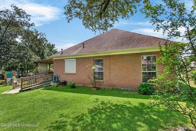Meticulously maintained 3 bedroom 2 bath home featuring over - photo 31
