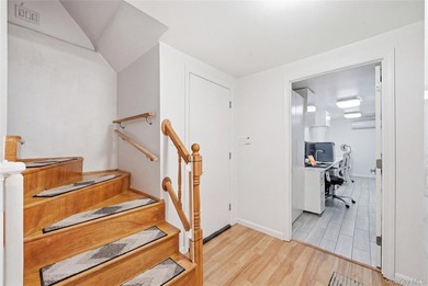 WELCOME TO THIS BRIGHT AND MOVE-IN READY 4 BEDROOM, 2 BATHROOM - photo 31