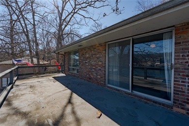 Nestled at the 8 MM in Buck Creek Cove, this lakefront retreat - photo 32