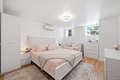 WELCOME TO THIS BRIGHT AND MOVE-IN READY 4 BEDROOM, 2 BATHROOM - photo 33