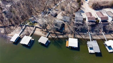 Nestled at the 8 MM in Buck Creek Cove, this lakefront retreat - photo 48