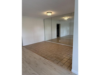 Beautiful 1100sqt condo/villa in desirable Lantana 55+community - photo 7