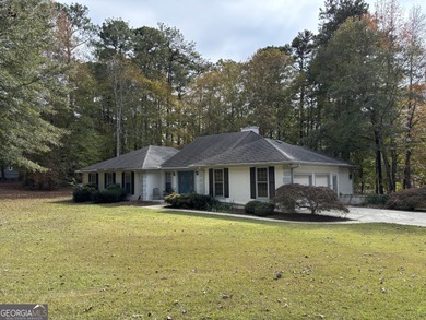 (private lake, pond, creek) Home For Sale in Newnan Georgia