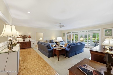 Outstanding curb appeal in this meticulously kept and upgraded - photo 11