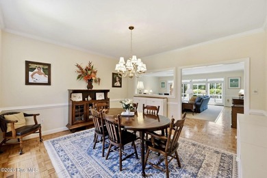 Outstanding curb appeal in this meticulously kept and upgraded - photo 14