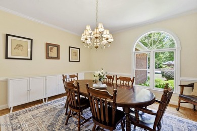 Outstanding curb appeal in this meticulously kept and upgraded - photo 16