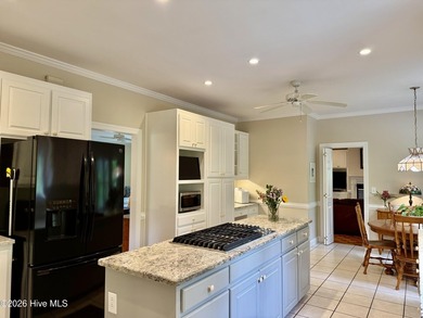 Outstanding curb appeal in this meticulously kept and upgraded - photo 18