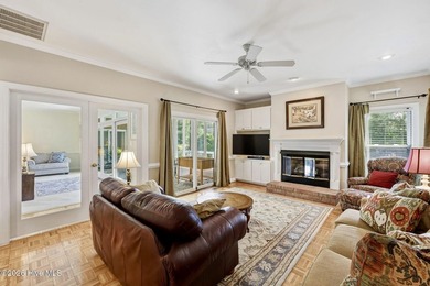 Outstanding curb appeal in this meticulously kept and upgraded - photo 24