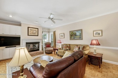 Outstanding curb appeal in this meticulously kept and upgraded - photo 25
