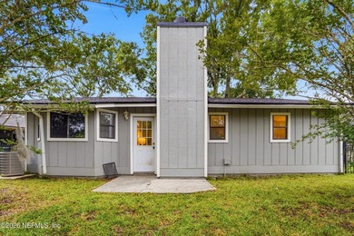 Located in the community of Oceanway Manor, (no HOA) this is - photo 32