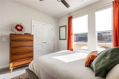 Talk about exciting price per foot! Open house 7/19! Modern - photo 33