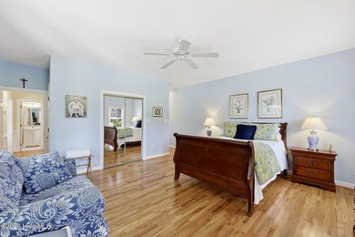 Outstanding curb appeal in this meticulously kept and upgraded - photo 33