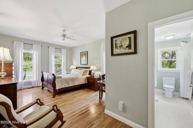 Outstanding curb appeal in this meticulously kept and upgraded - photo 38
