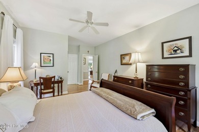 Outstanding curb appeal in this meticulously kept and upgraded - photo 41