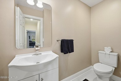 Outstanding curb appeal in this meticulously kept and upgraded - photo 44