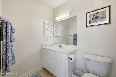 Outstanding curb appeal in this meticulously kept and upgraded - photo 49