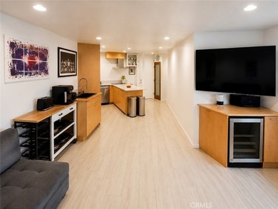 Stunning Fully Renovated Waterfront Condo with Marina Views - photo 9