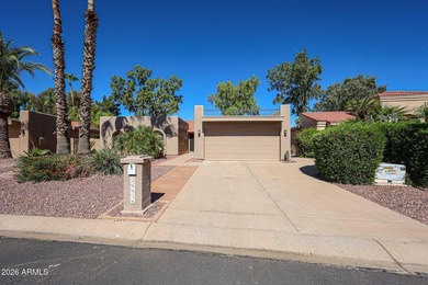 Beautifully updated Alameda Model with an Amazing Lake View. 3 - photo 2