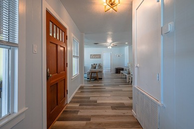 GREAT INVESTMENT OPPORTUNITY & LOCATION!!Enjoy this relaxing - photo 8