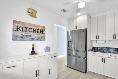FURNISHED LAKEFRONT CORNER UNIT CONDO in the desirable Cypresses - photo 12