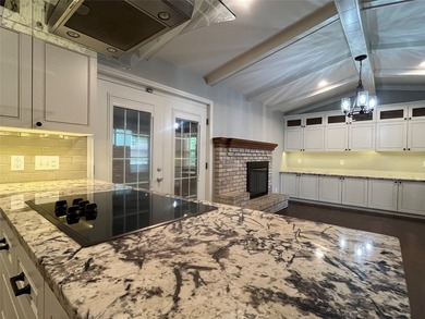 So much to like about this home! Great curb appeal with majestic - photo 16