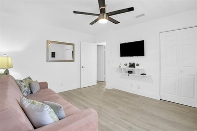FURNISHED LAKEFRONT CORNER UNIT CONDO in the desirable Cypresses - photo 36
