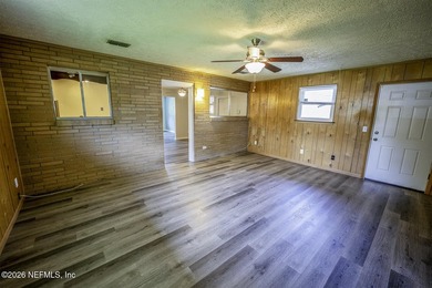 Solid, well-kept brick and concrete block home with great bones - photo 7