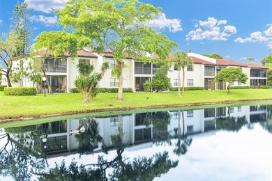 FURNISHED LAKEFRONT CORNER UNIT CONDO in the desirable Cypresses - photo 41