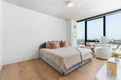 Northwest Corner! Updated unit featuring 2 spacious bedrooms