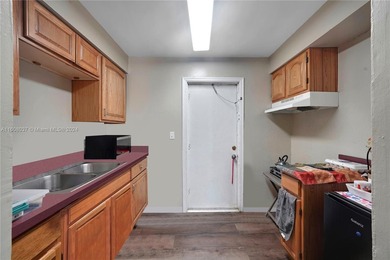 Two-story quadruplex located in the City of Belle Glade, Florida - photo 9