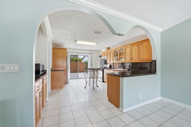 Move right into this beautifully updated 3-bedroom, 2-bath home - photo 4