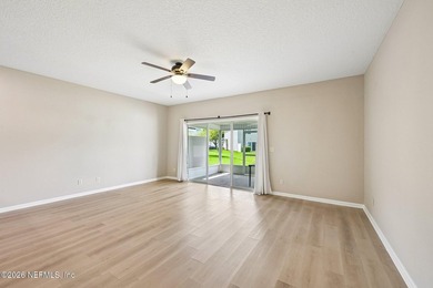 Welcome to this beautiful townhome offering 3 spacious bedrooms - photo 5