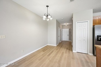 Welcome to this beautiful townhome offering 3 spacious bedrooms - photo 7