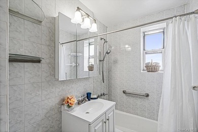 Facing West with a Skyline View, this Unit is Full of Natural - photo 13