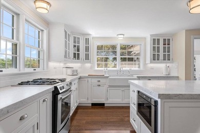 Discover this elegant Water Mill summer retreat, perfectly - photo 13