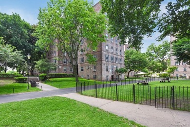 Facing West with a Skyline View, this Unit is Full of Natural - photo 23